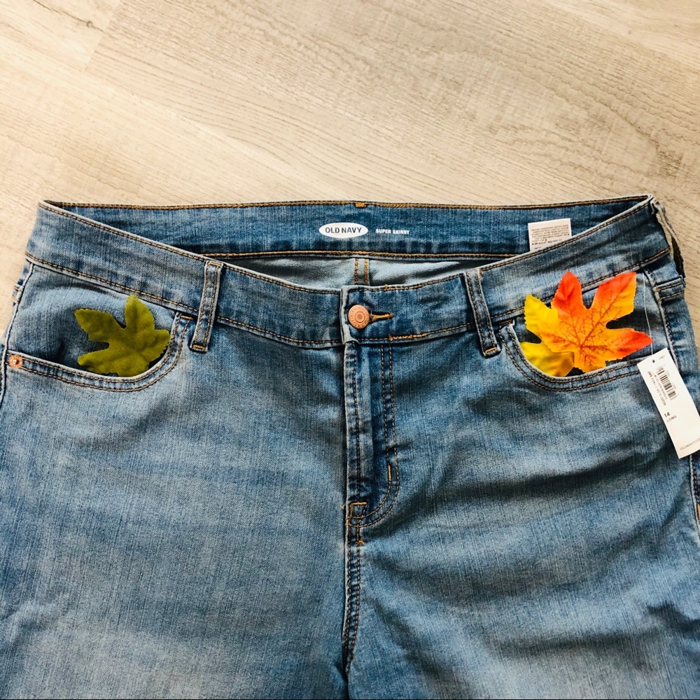 🆕Old Navy Super Skinny Jeans Mid-Rise - Picture 4 of 8